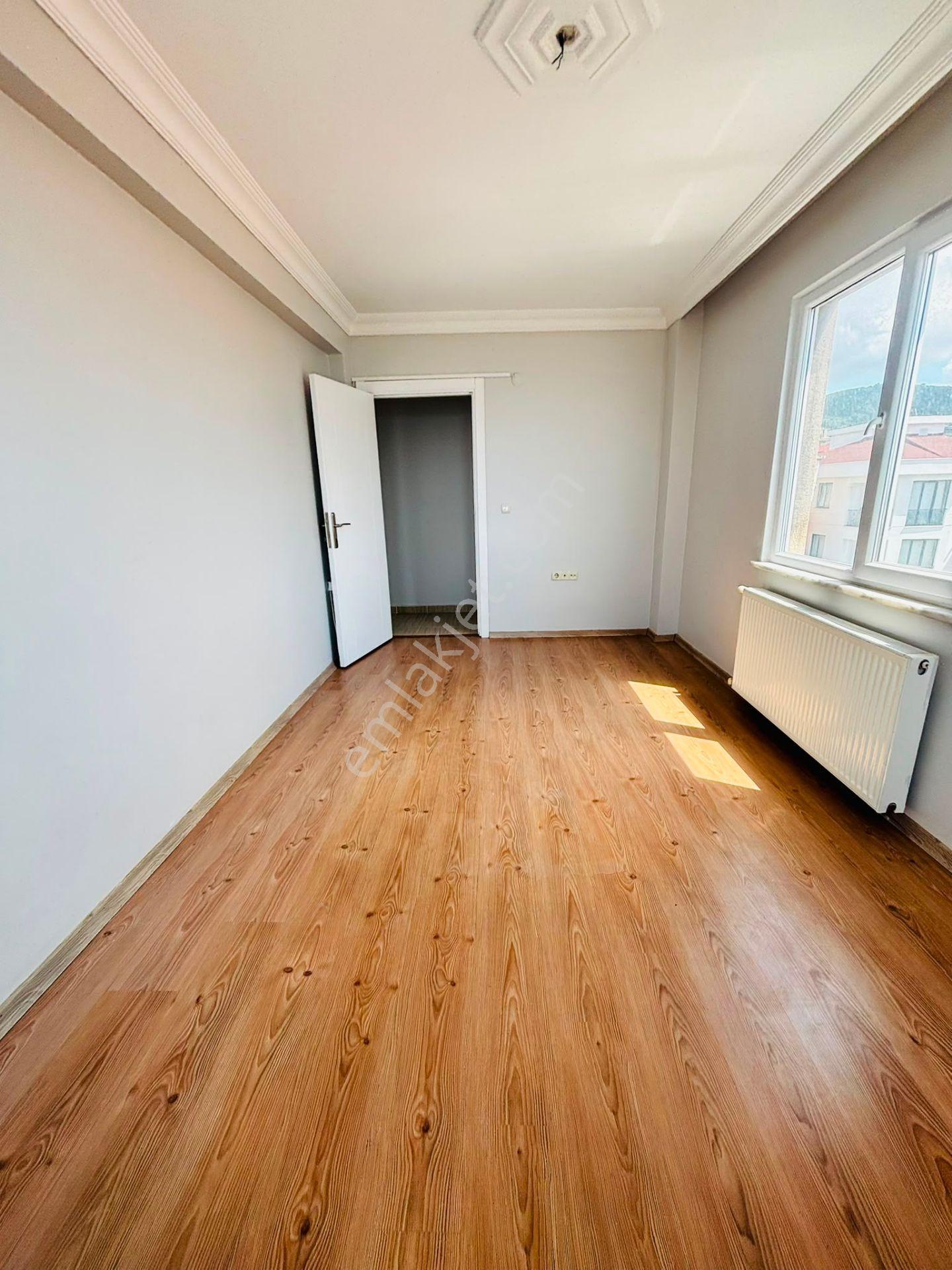 Mertcan'dan Oturuma Hazır Deniz Manzaralı 3+1_120m2 İskanlı — fotoğraf 16