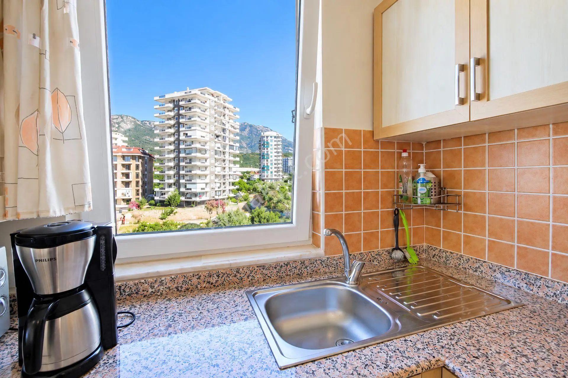 Alanya Mahmutlar'da Panoramik Manzaralı Eşyalı 2+1 Satılık Daire — fotoğraf 8