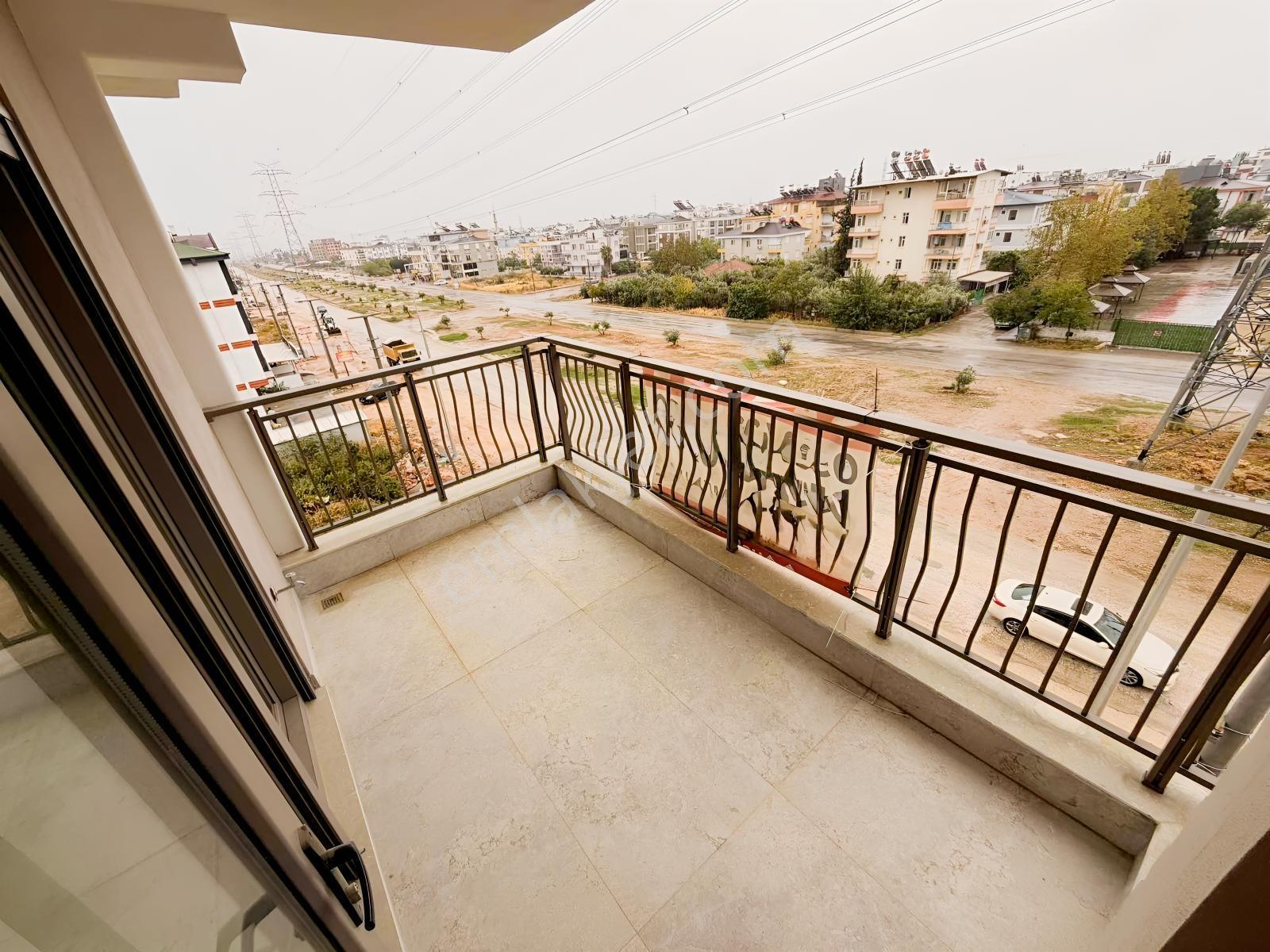 Tramvaya Cok Yakın Önü Açık 3+1 140 M2 2. Kat — fotoğraf 14