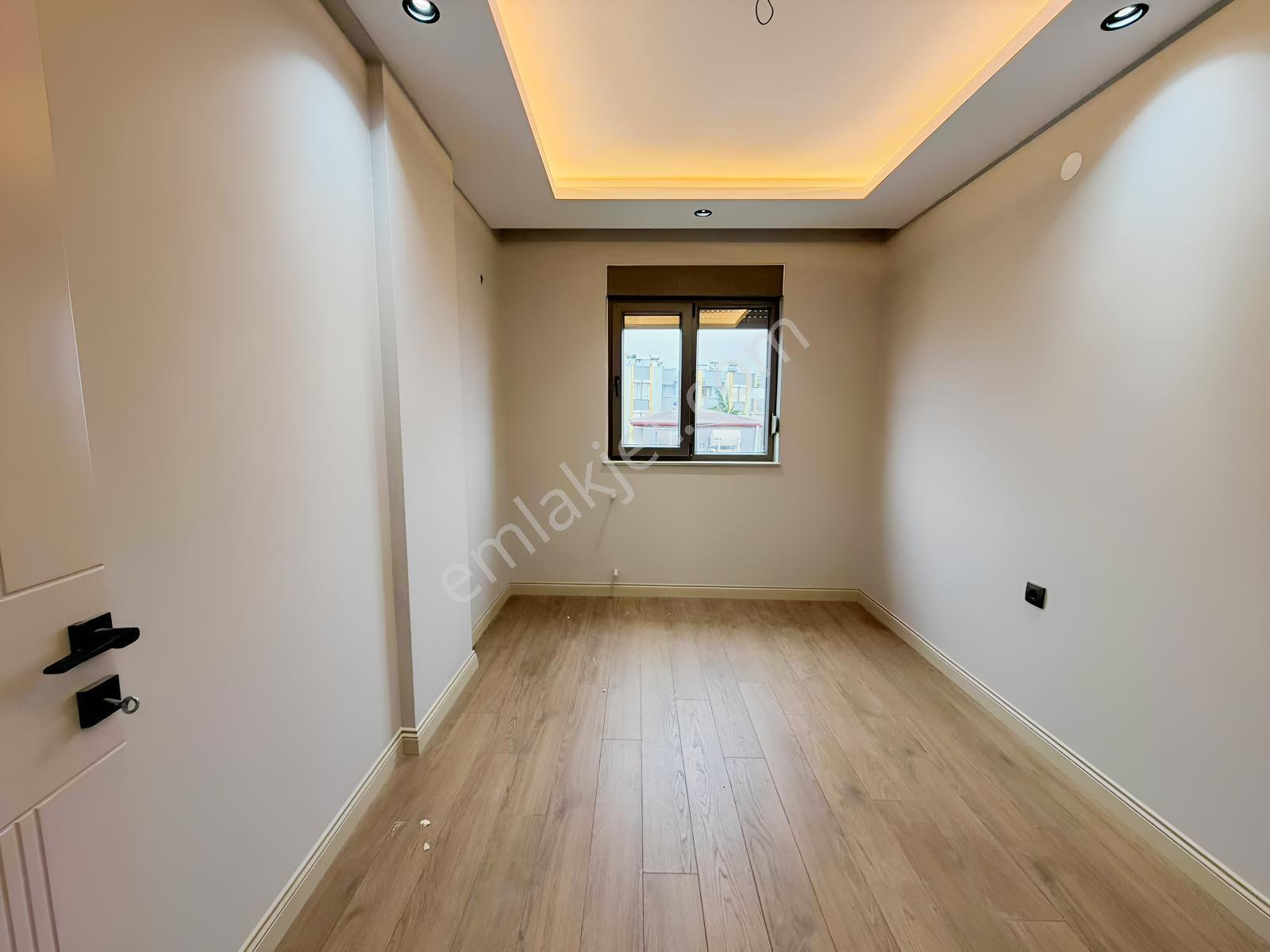 Tramvaya Cok Yakın Önü Açık 3+1 140 M2 2. Kat — fotoğraf 17