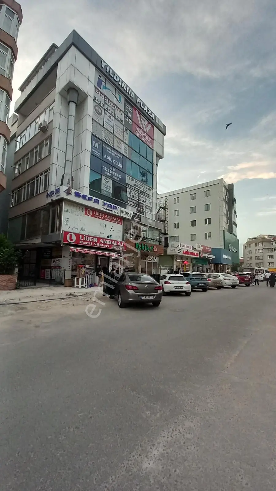 Remax Land'den Çerkezköy Belediye Meydanında Kiracılı 1+1 — fotoğraf 2