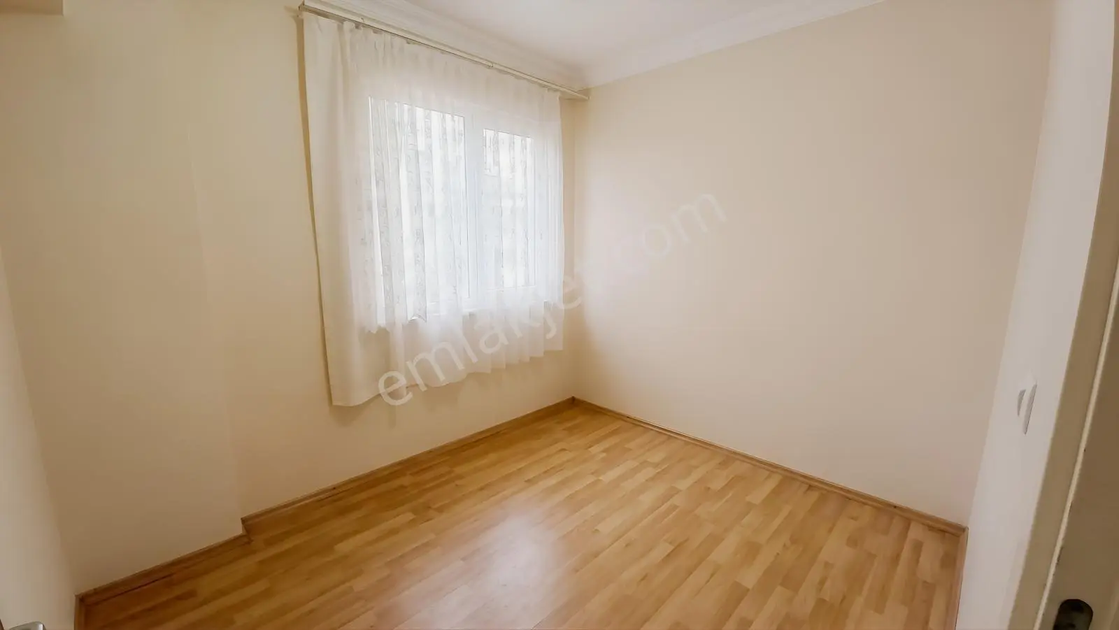 Remax Land'den Çerkezköy Belediye Meydanında Kiracılı 1+1 — fotoğraf 12