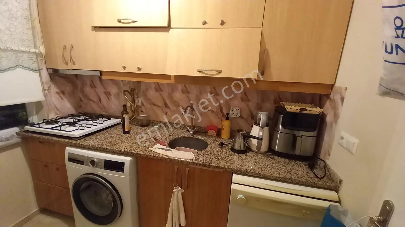 Remax Land'den Çerkezköy Belediye Meydanında Kiracılı 1+1 — fotoğraf 17