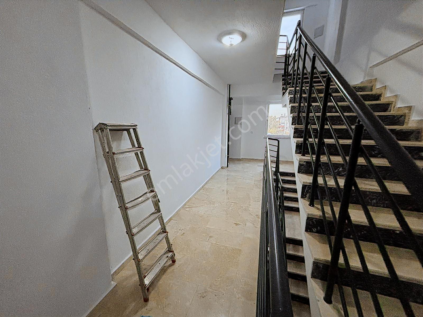 Usta Gayrimenkul'den Satılık Ebevyn Banyolu 3+1 Sıfır Lüks Daire — fotoğraf 8