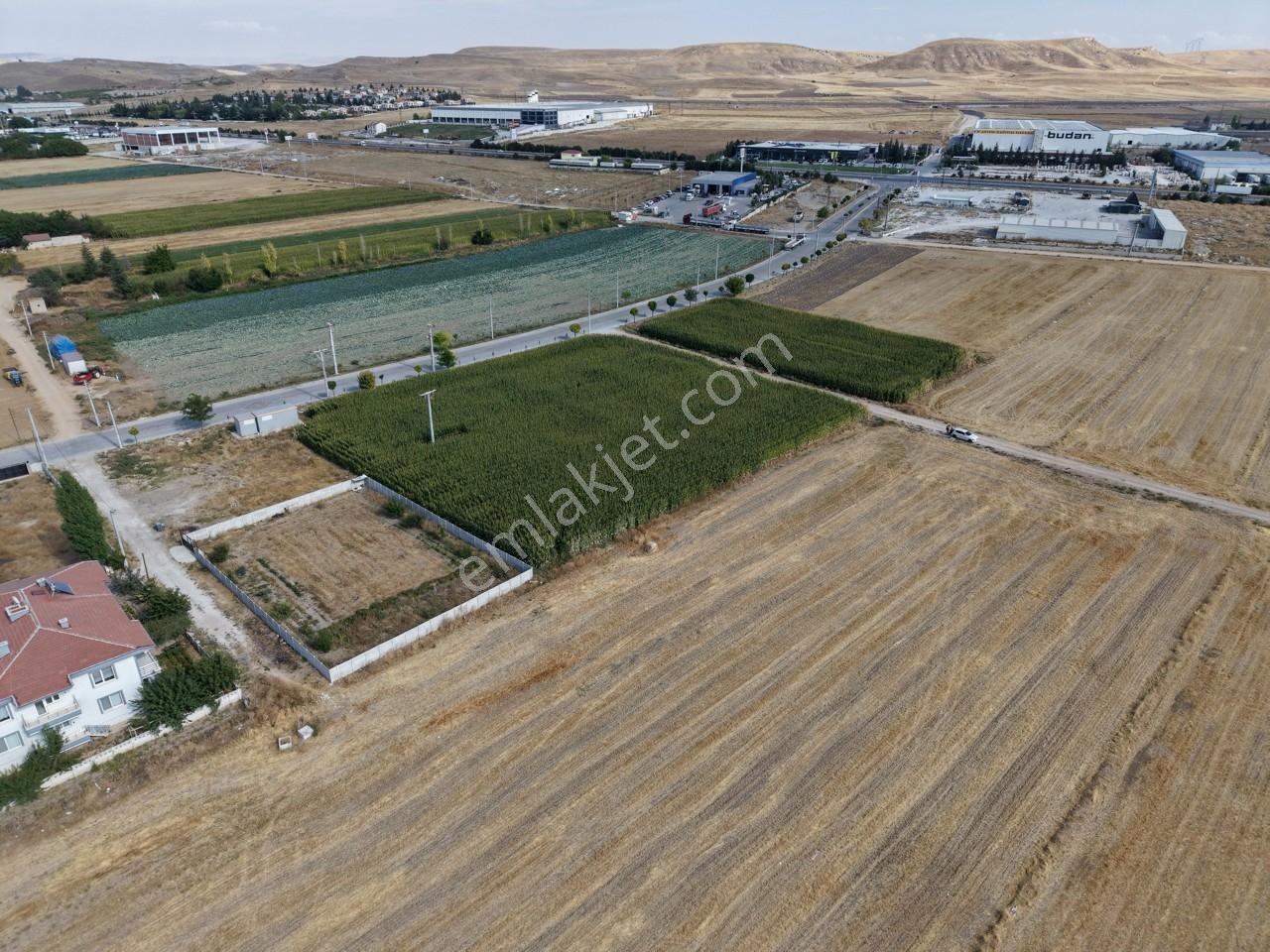 Afyon Susuz Kasabasında 568 M² İmarlı Arsa | 4 Kata Kadar Yapı — fotoğraf 8