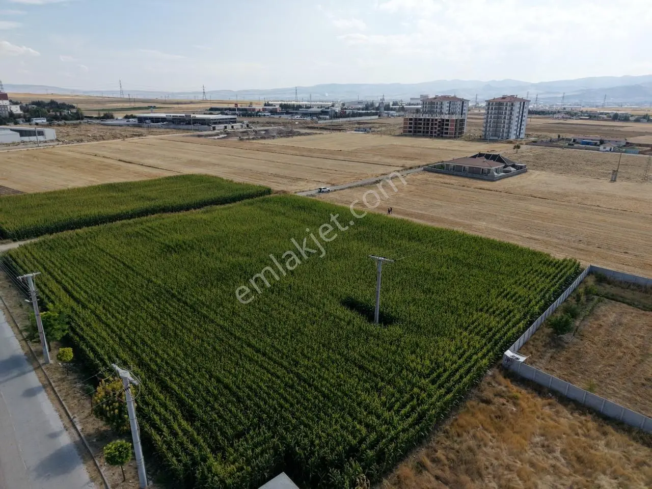 Afyon Susuz Kasabasında 568 M² İmarlı Arsa | 4 Kata Kadar Yapı — fotoğraf 10