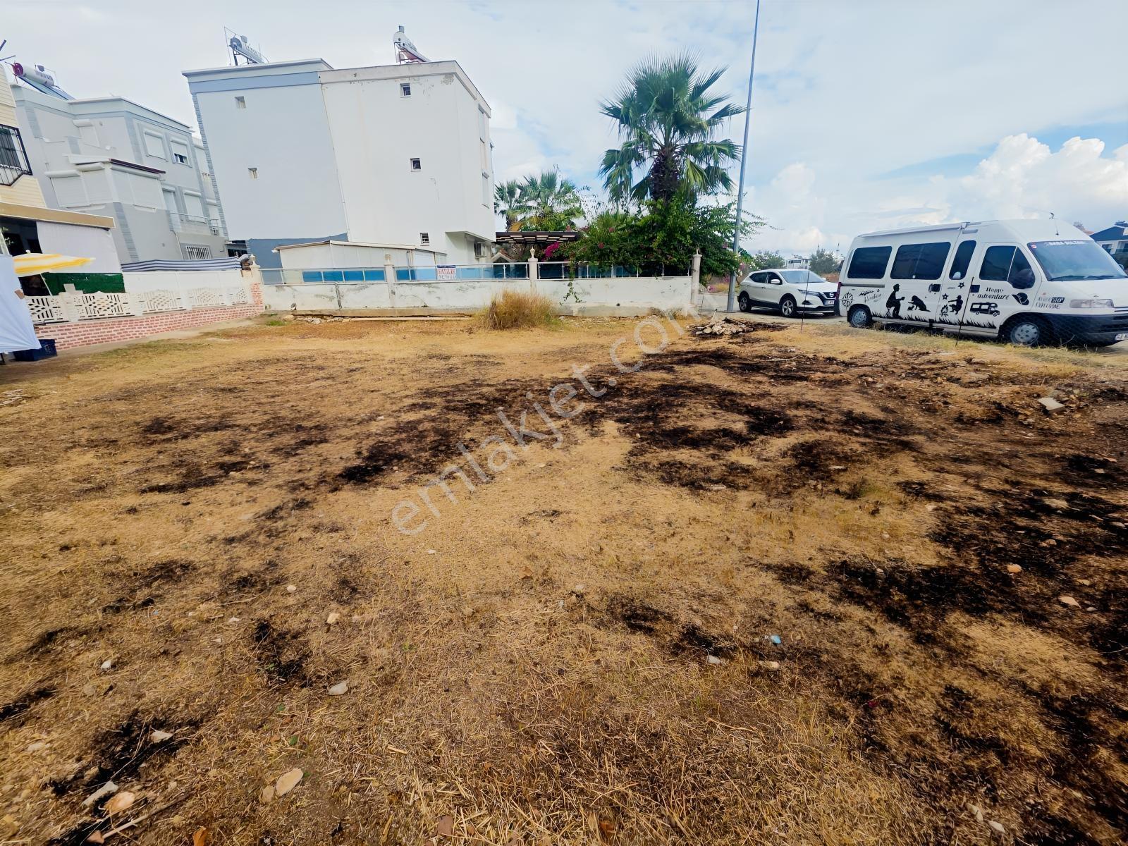 Didim Liman Yolunda Köşe Başı Toplam 400 M2 Satılık Arsa