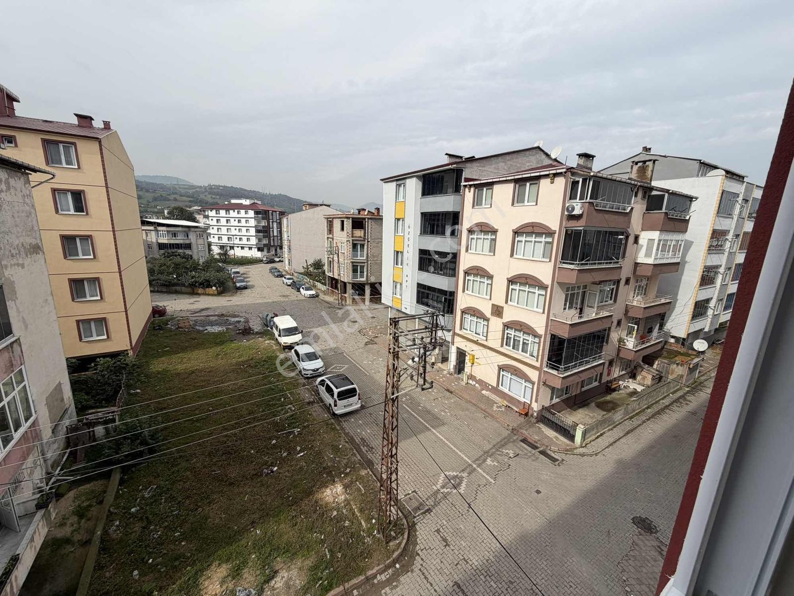 Çift Sokak Köşe Cephe Ara Kat Sıfır 2+1 Daire — fotoğraf 5