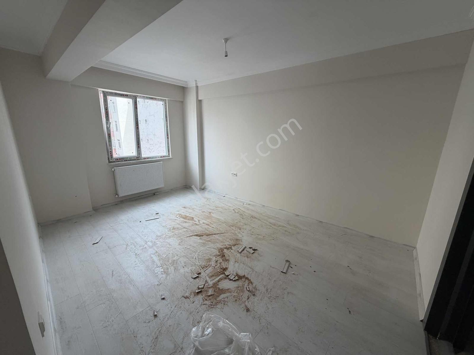 Çift Sokak Köşe Cephe Ara Kat Sıfır 2+1 Daire — fotoğraf 7