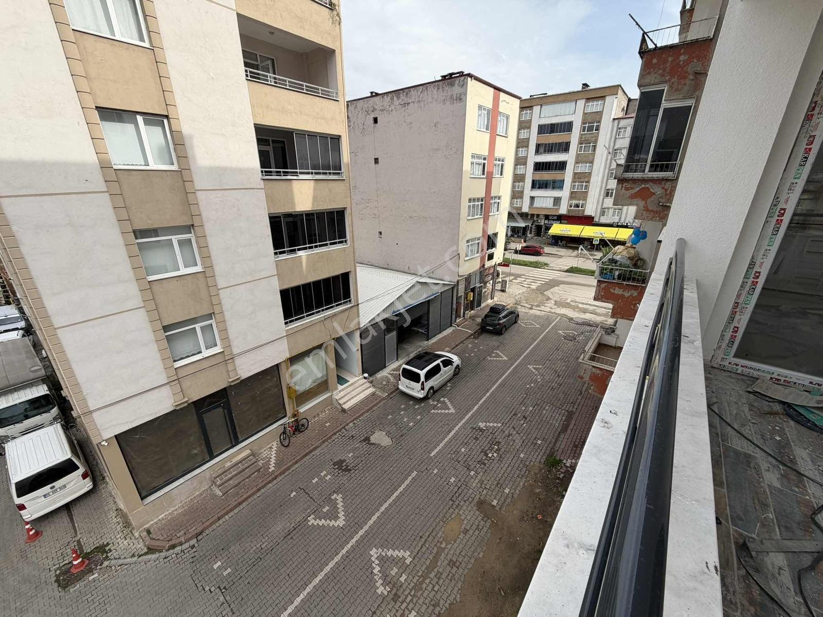 Çift Sokak Köşe Cephe Ara Kat Sıfır 2+1 Daire — fotoğraf 10