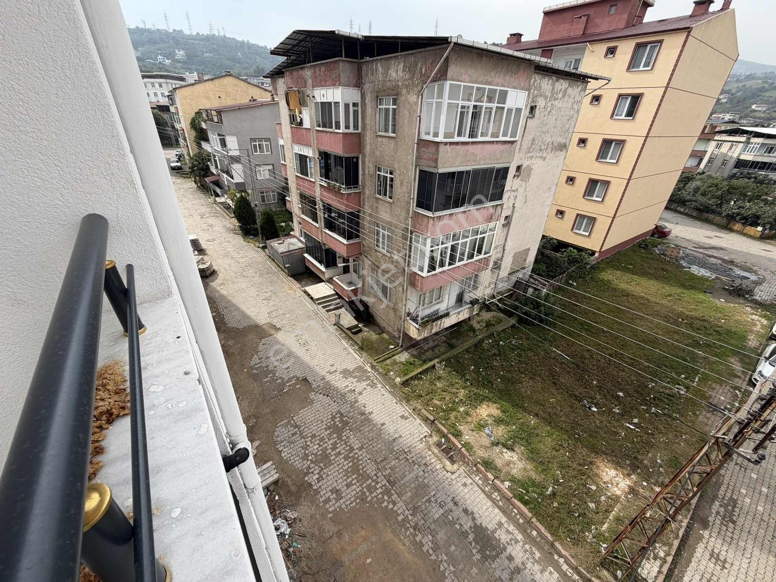 Çift Sokak Köşe Cephe Ara Kat Sıfır 2+1 Daire — fotoğraf 11