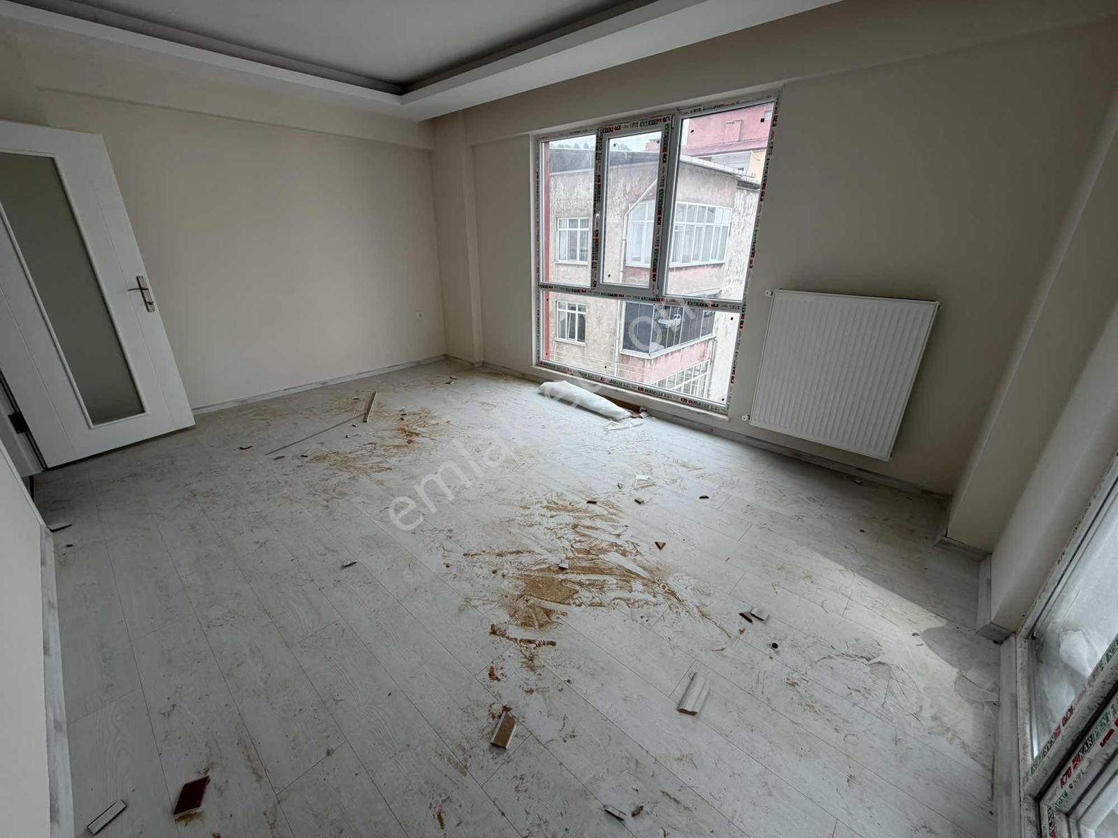 Çift Sokak Köşe Cephe Ara Kat Sıfır 2+1 Daire — fotoğraf 14
