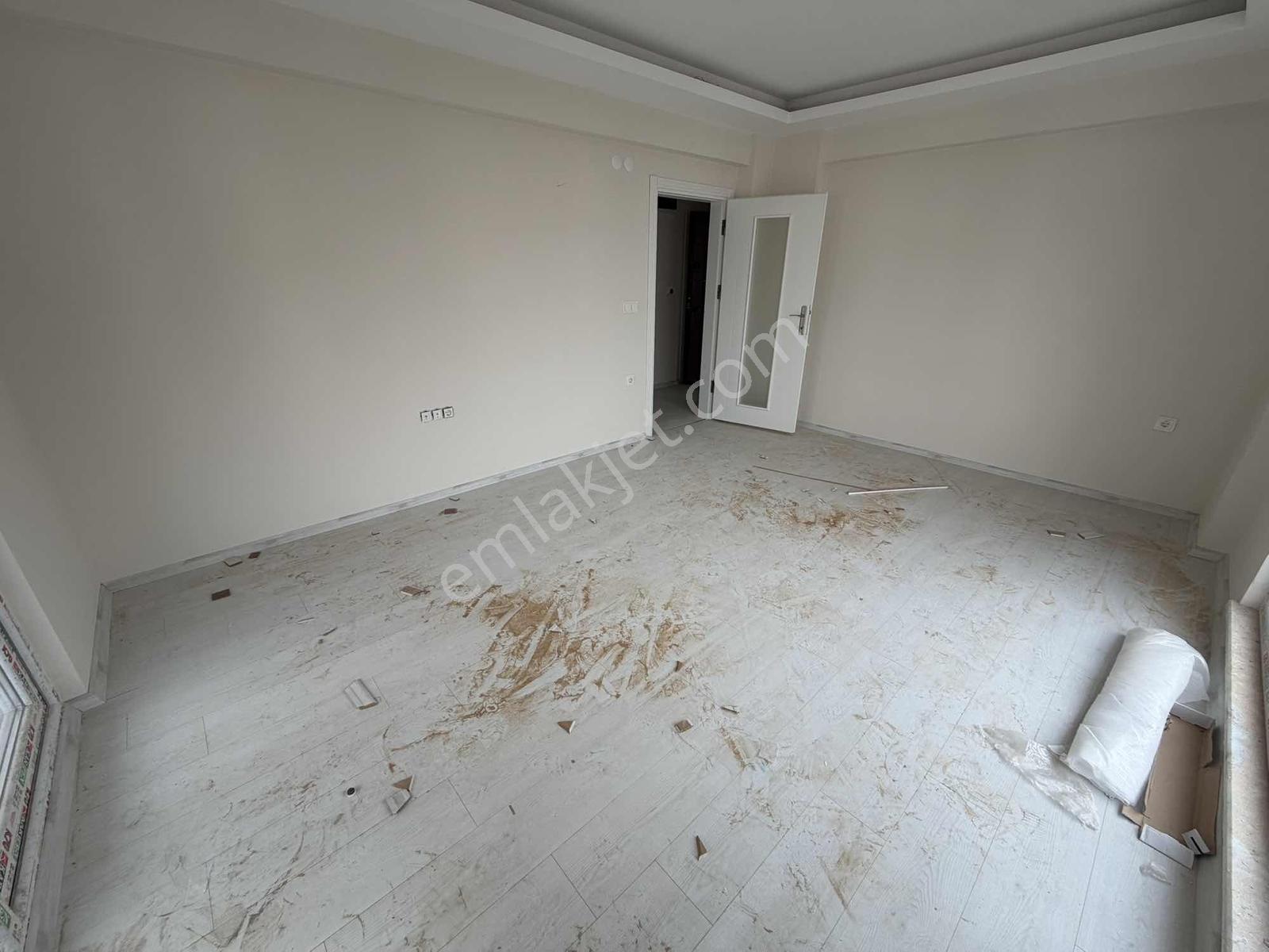 Çift Sokak Köşe Cephe Ara Kat Sıfır 2+1 Daire — fotoğraf 15