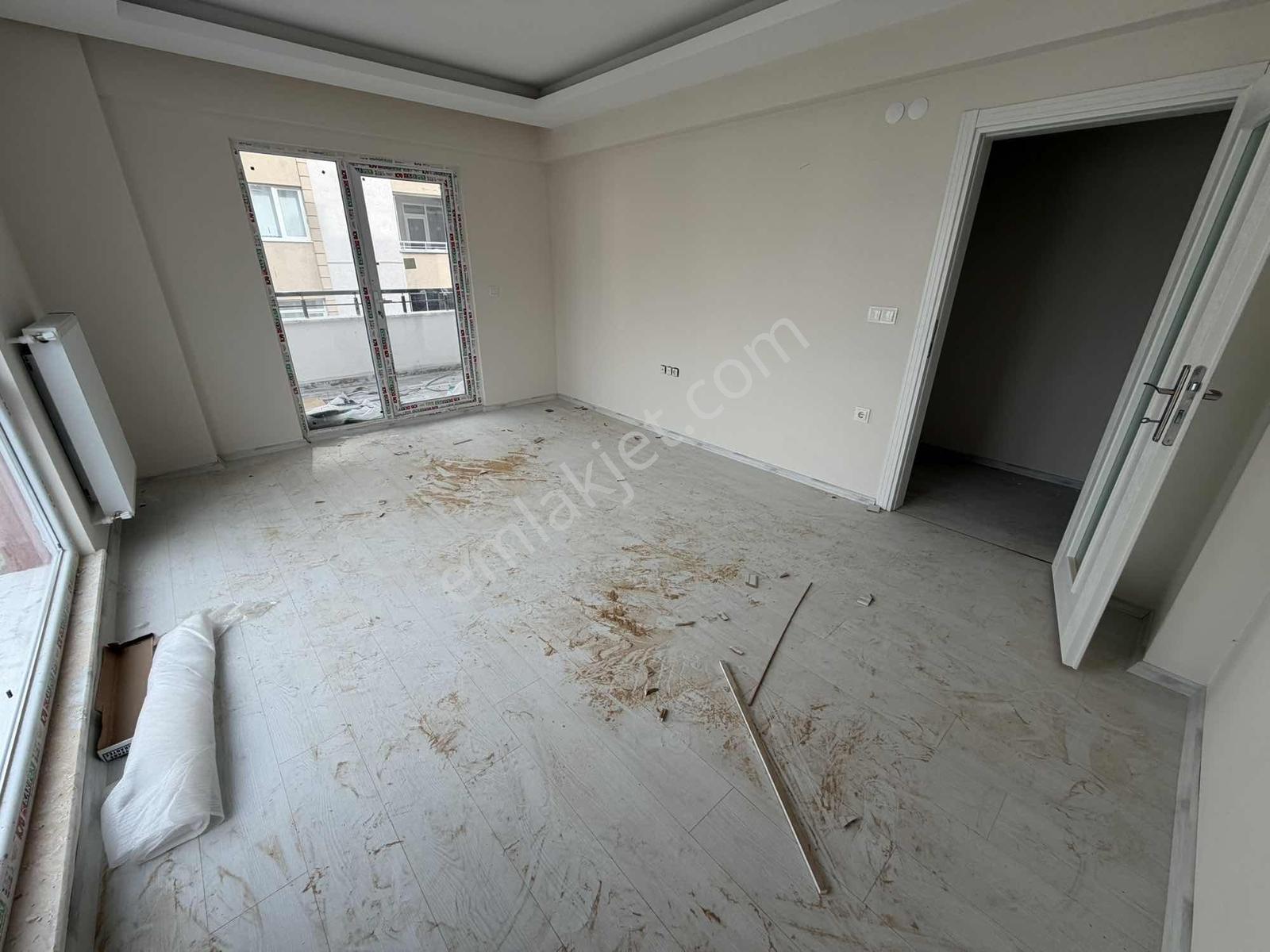 Çift Sokak Köşe Cephe Ara Kat Sıfır 2+1 Daire — fotoğraf 16
