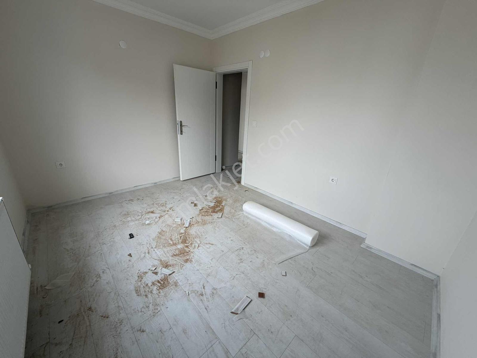 Çift Sokak Köşe Cephe Ara Kat Sıfır 2+1 Daire — fotoğraf 18