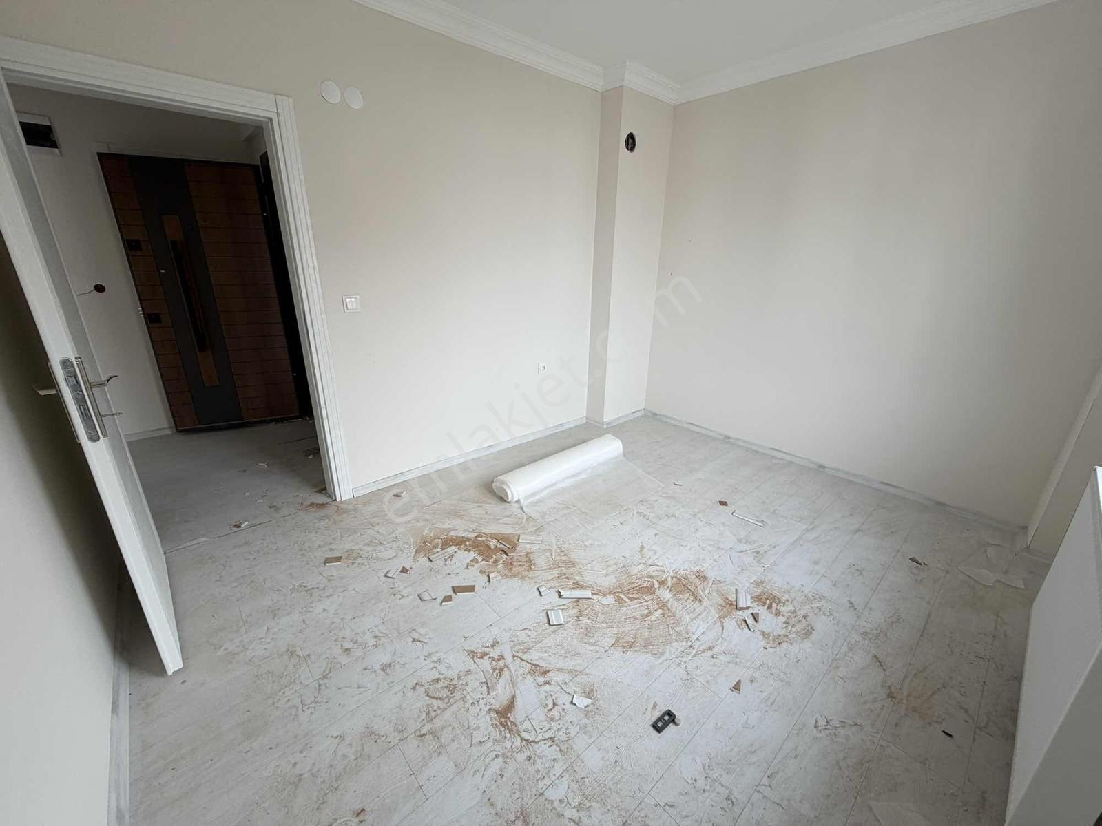 Çift Sokak Köşe Cephe Ara Kat Sıfır 2+1 Daire — fotoğraf 19