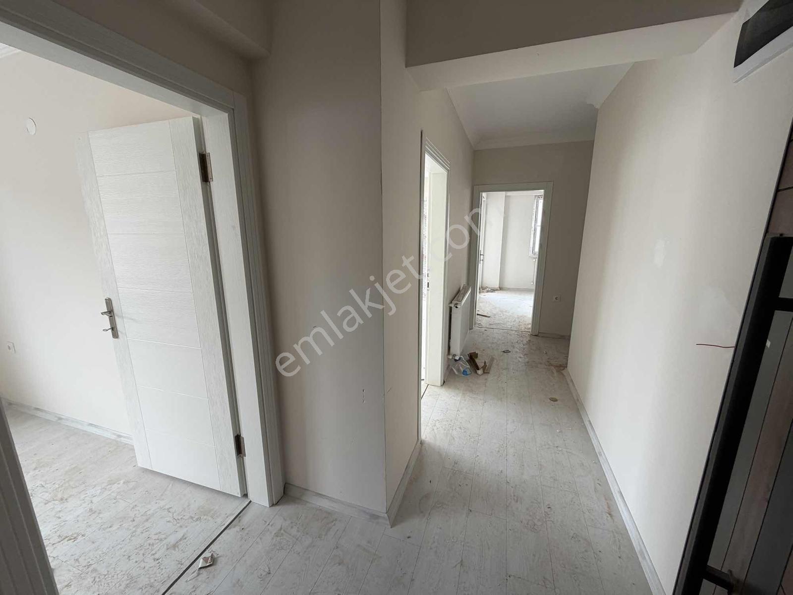 Çift Sokak Köşe Cephe Ara Kat Sıfır 2+1 Daire — fotoğraf 21