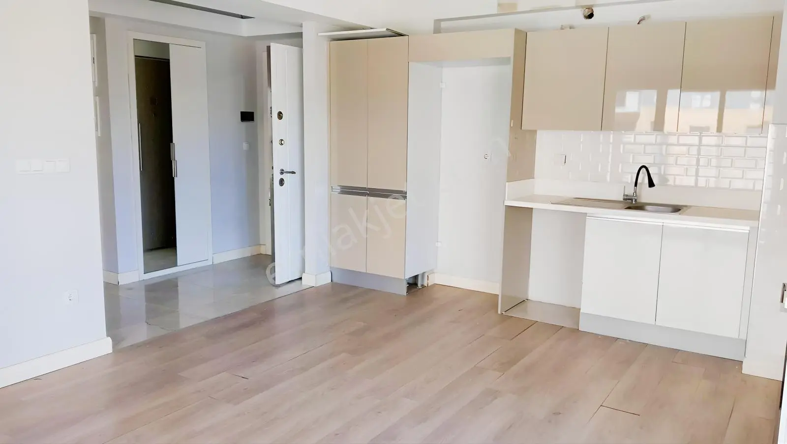 Antalya Sur Cadde Yanı Satılık 2+1 94m2 4.kat Daire — fotoğraf 4