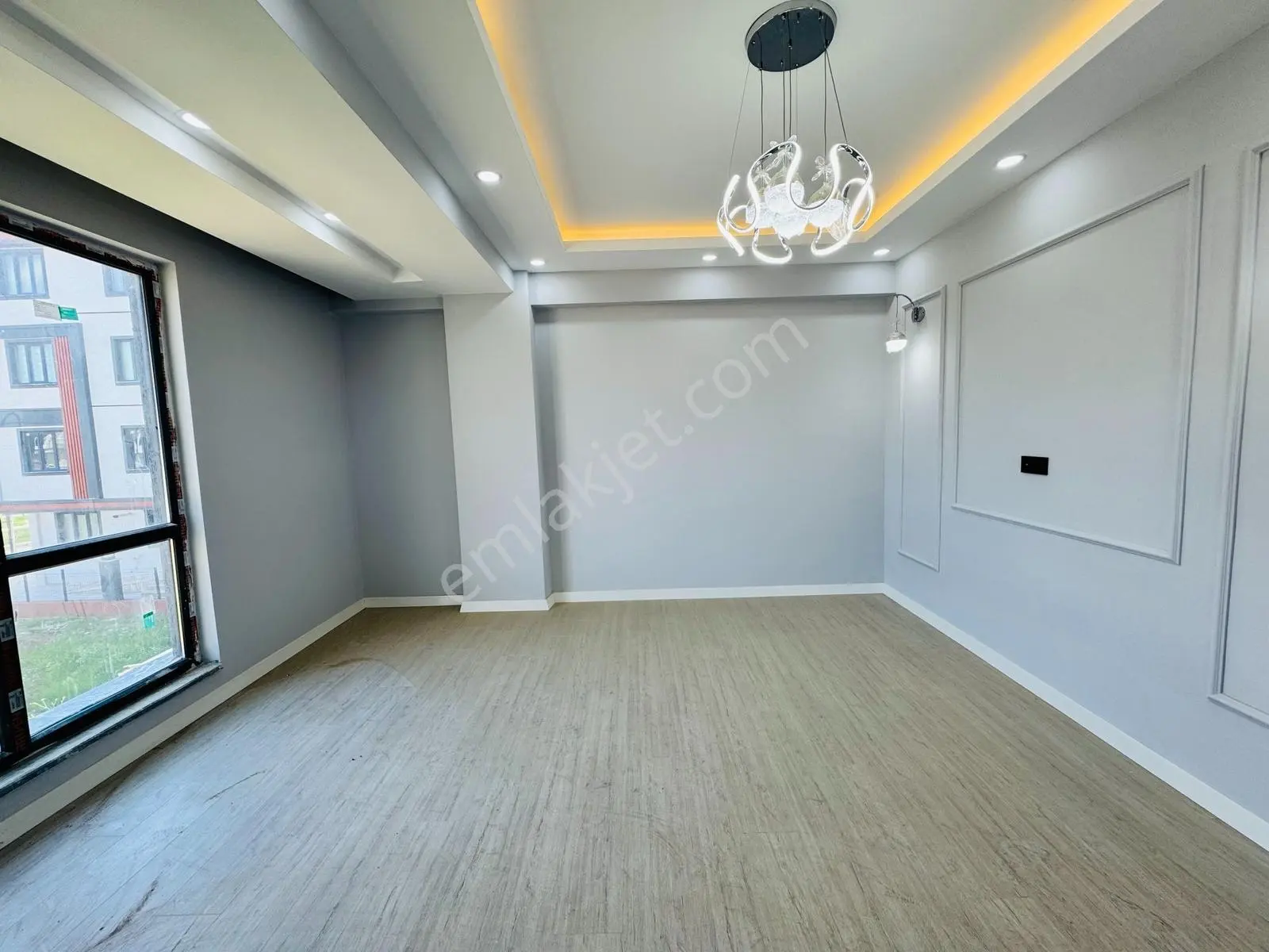 Güven'den Hastaneye Yakın Yerden Isıtmalı,k.cam Balkonlu 2+1 Ev — fotoğraf 3
