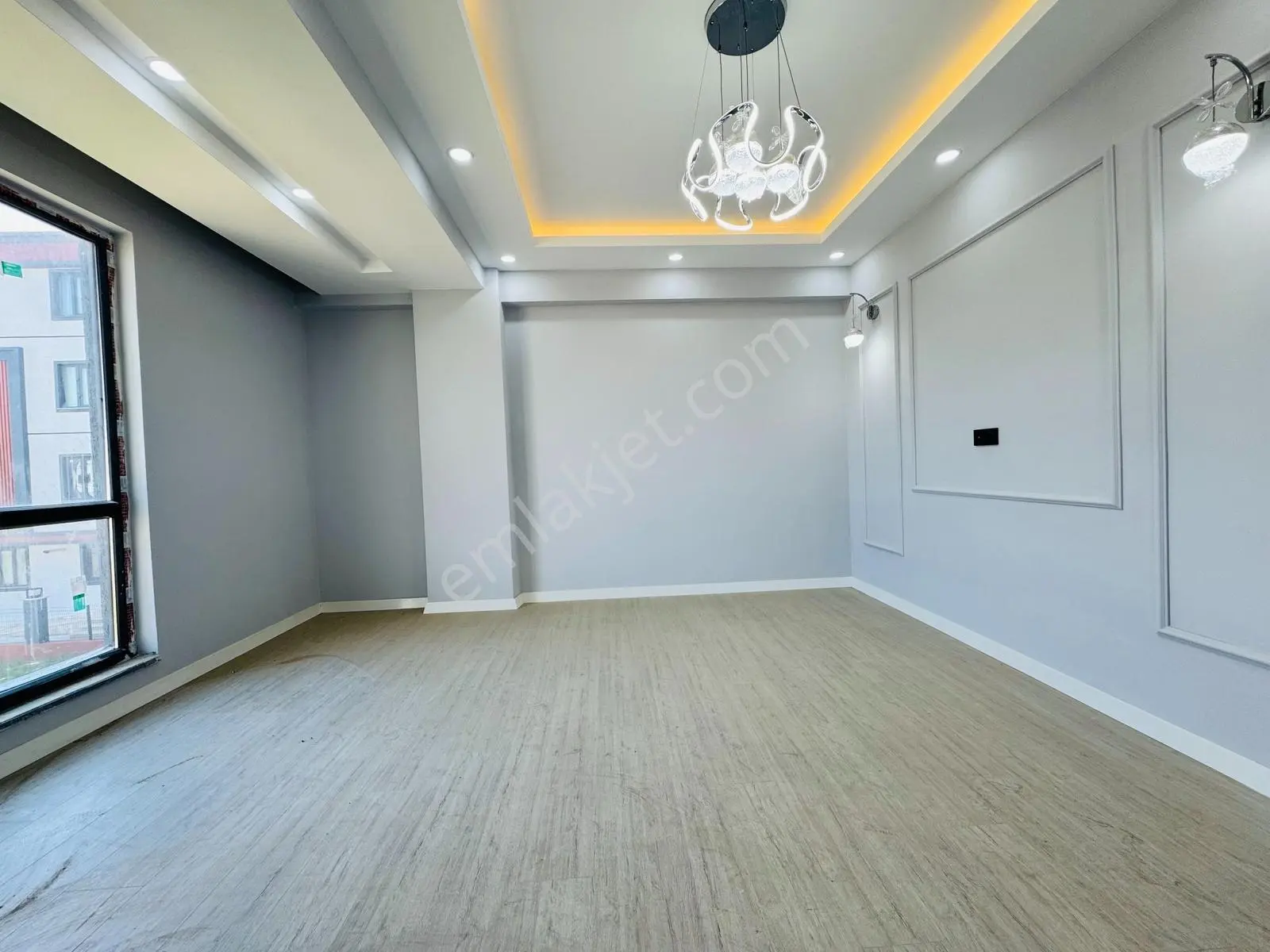 Güven'den Hastaneye Yakın Yerden Isıtmalı,k.cam Balkonlu 2+1 Ev — fotoğraf 4
