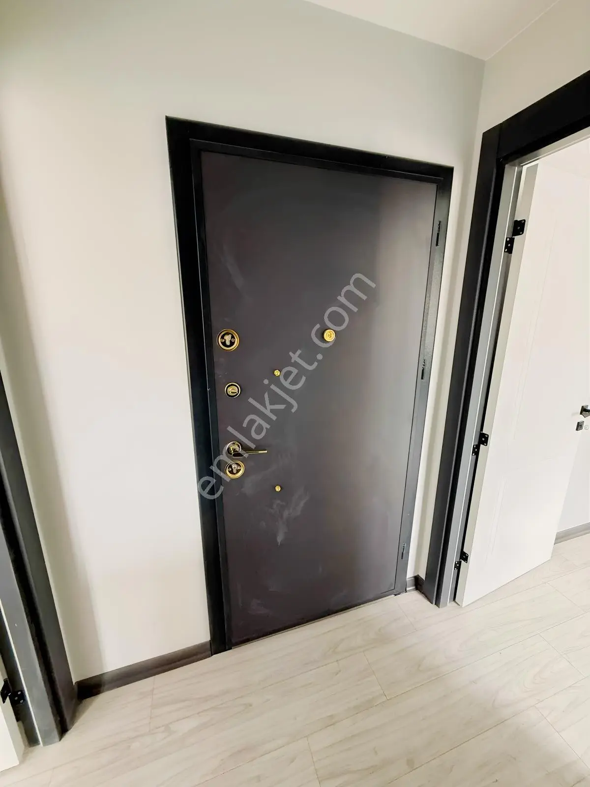 Onay 'dan Çerkezköy Çarşı Merkezinde 1+1 Daire Ve Ofisler — fotoğraf 6
