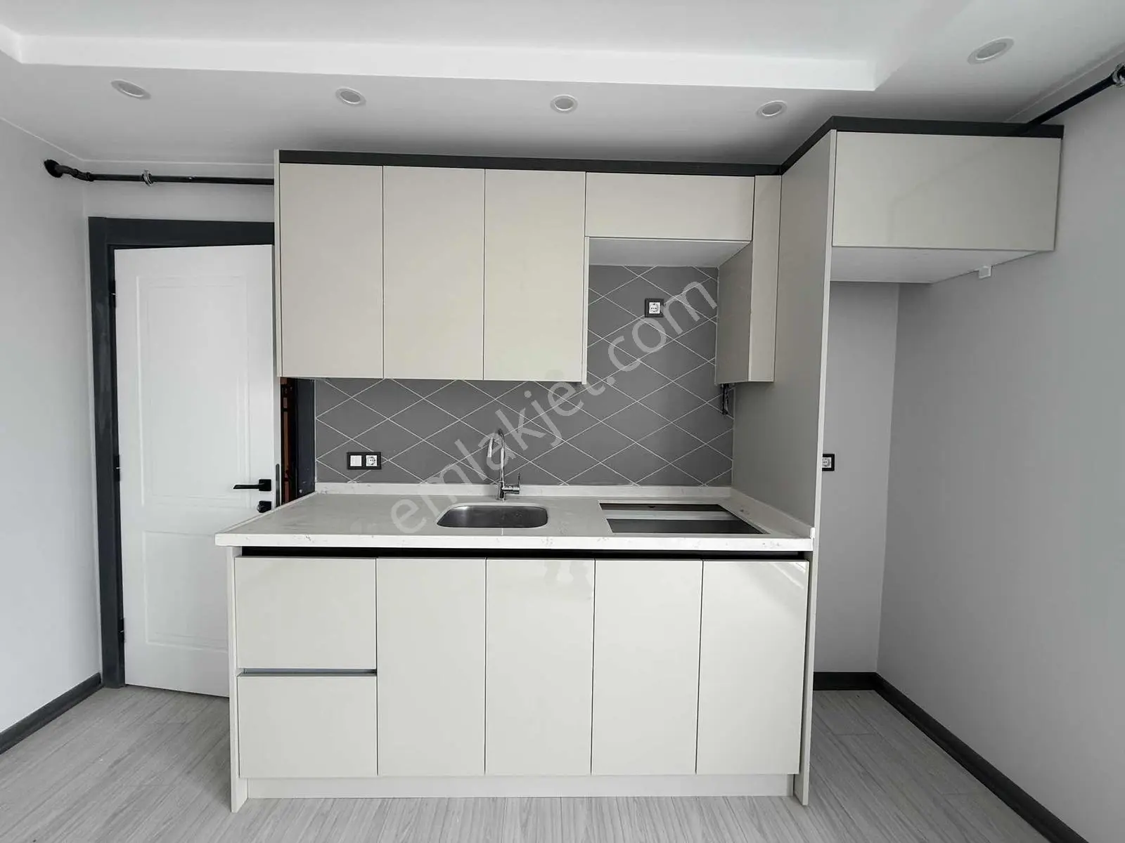 Onay 'dan Çerkezköy Çarşı Merkezinde 1+1 Daire Ve Ofisler — fotoğraf 13