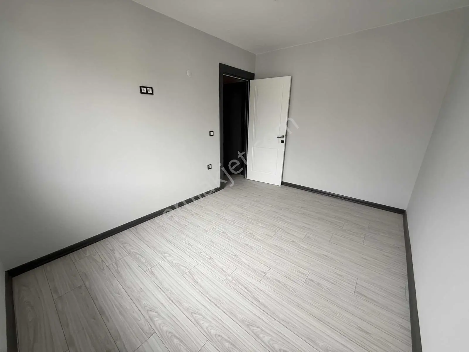 Onay 'dan Çerkezköy Çarşı Merkezinde 1+1 Daire Ve Ofisler — fotoğraf 19