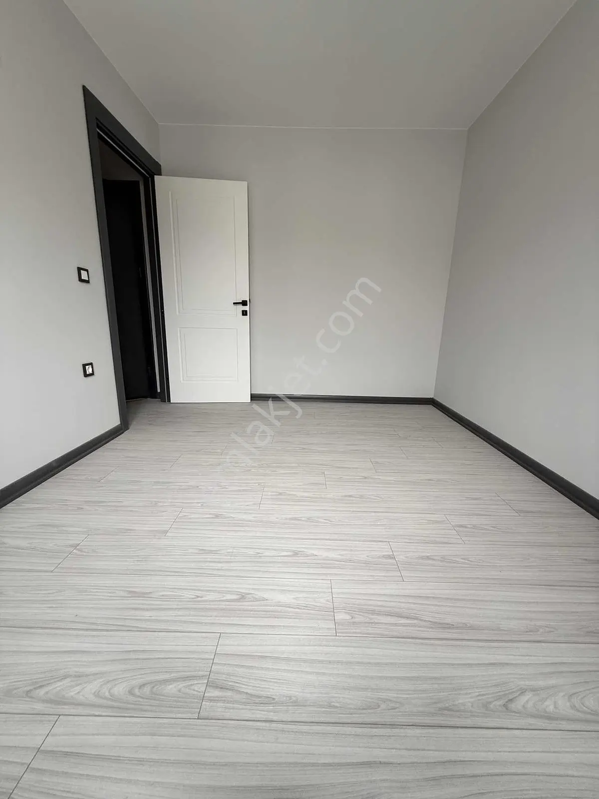 Onay 'dan Çerkezköy Çarşı Merkezinde 1+1 Daire Ve Ofisler — fotoğraf 21