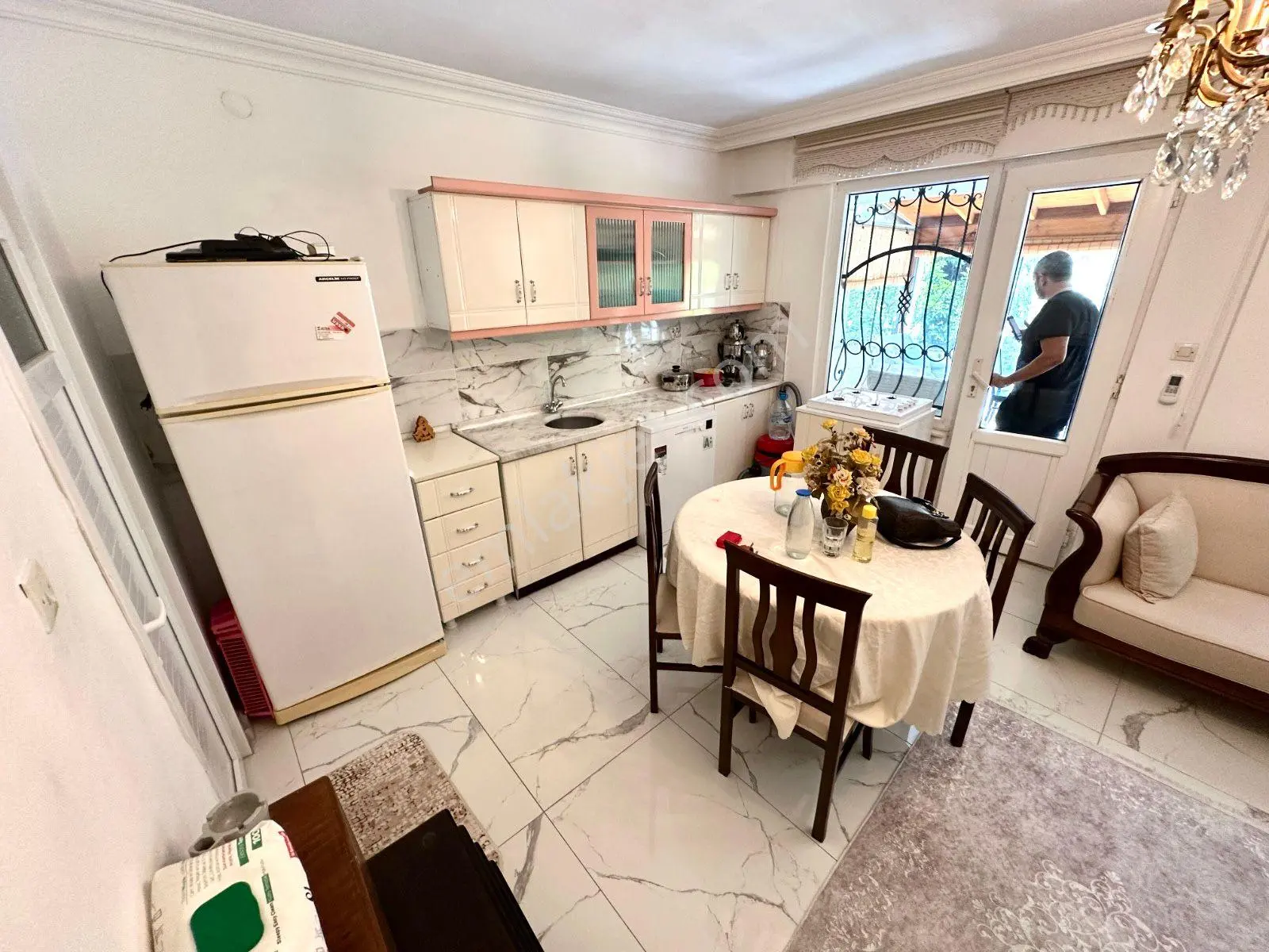 Referans'tan Akçay'da Müstakil Bahçeli Uygun Fiyatlı 4+1 Villa — fotoğraf 12
