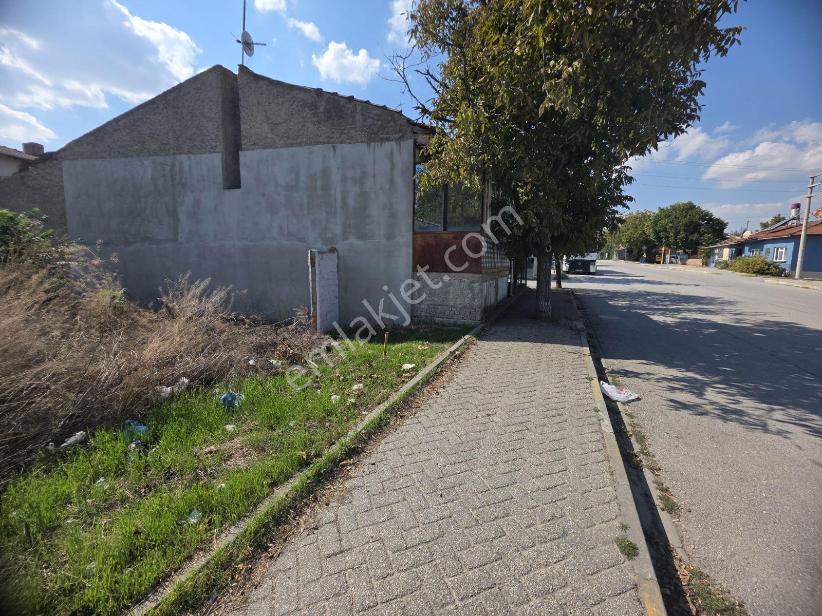 Rw Nestten Gündüğdu Mahallesinde Cadde Üzeri Satılık 315 M2 Arsa — fotoğraf 2