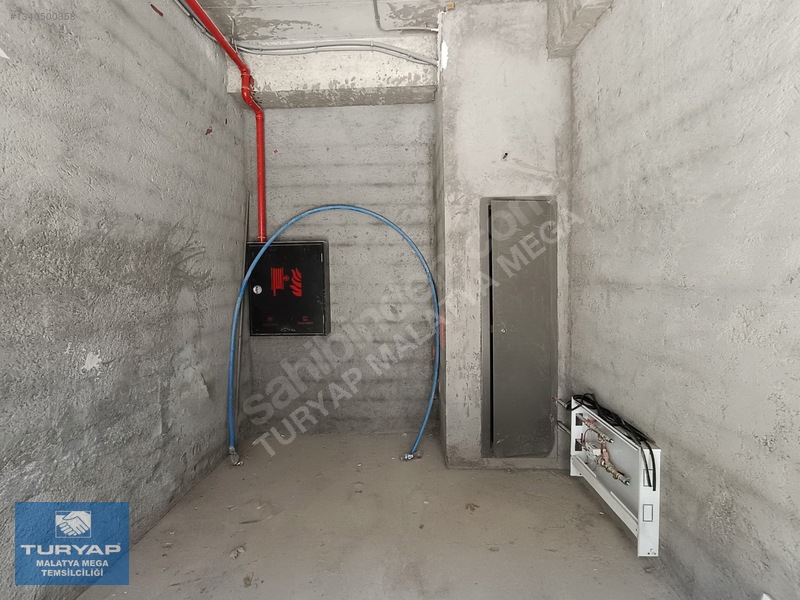 Turyap Mega'dan Bakırcılar Çarşısında Sokak Üstü 12 M² Dükkan — fotoğraf 2