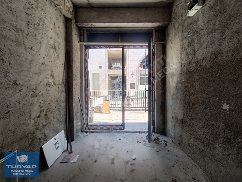 Turyap Mega'dan Bakırcılar Çarşısında Sokak Üstü 12 M² Dükkan — fotoğraf 3