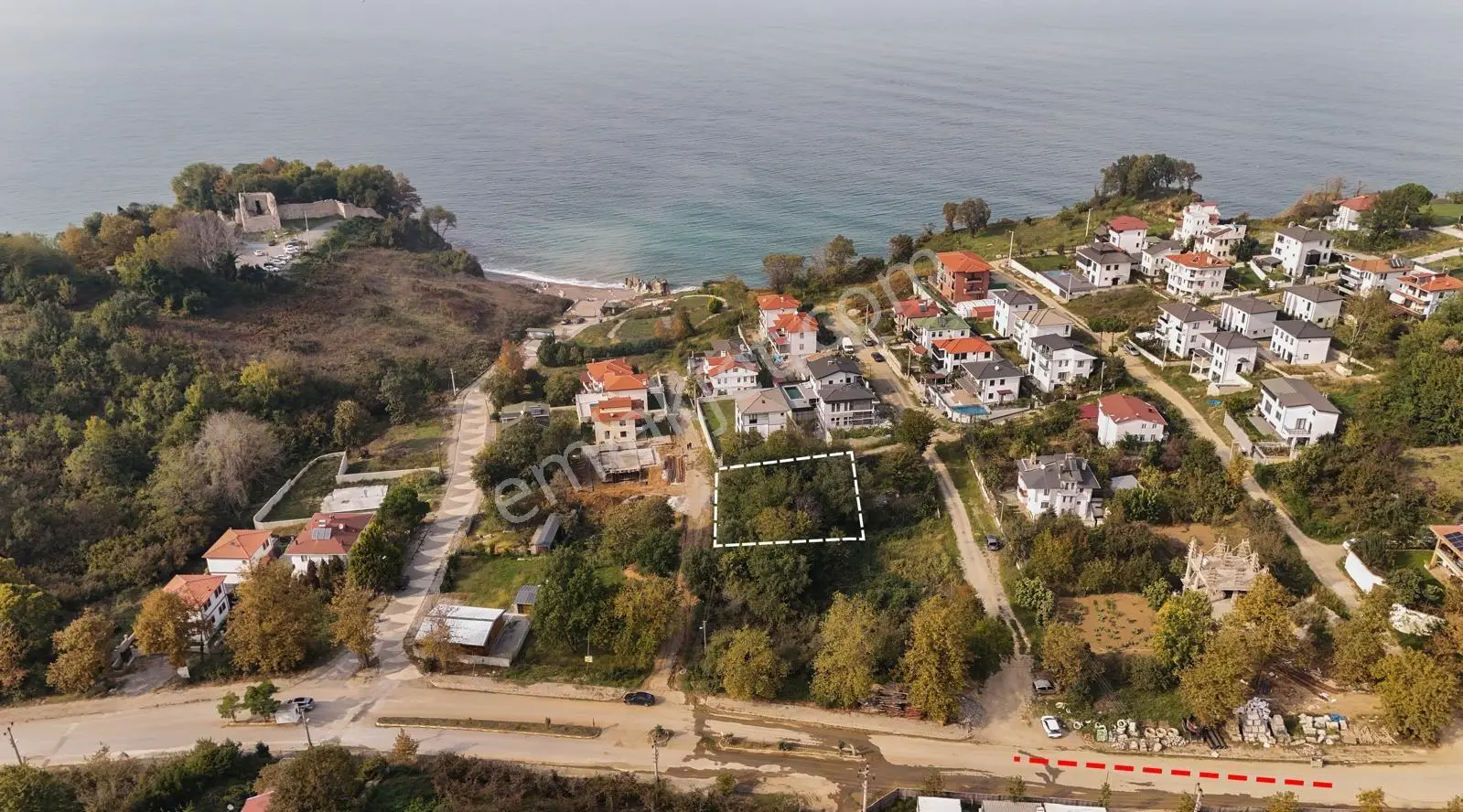 Akçakoca Kale Yanında Muhteşem Deniz Manzaralı Köşe Arsa