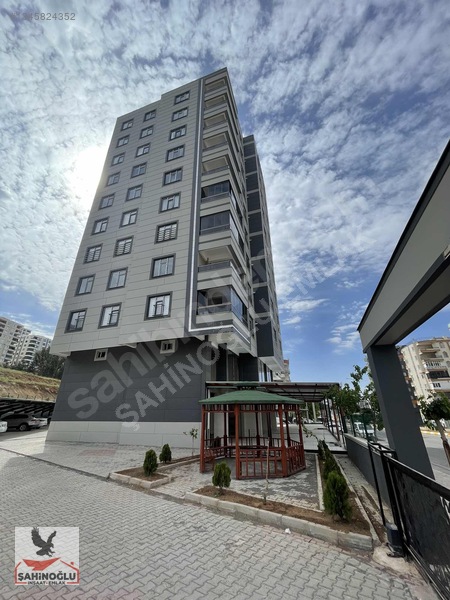 Csm Gayrimenkul Den Cadde Üstünde 4+1 En Üstün Bir Altı — fotoğraf 2