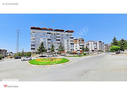 Karşıyaka Da Eşyalı 2+0 Satılık Daire/vadi Emlak — fotoğraf 3