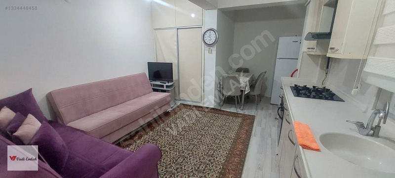 Karşıyaka Da Eşyalı 2+0 Satılık Daire/vadi Emlak — fotoğraf 5