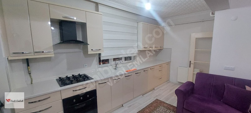 Karşıyaka Da Eşyalı 2+0 Satılık Daire/vadi Emlak — fotoğraf 6