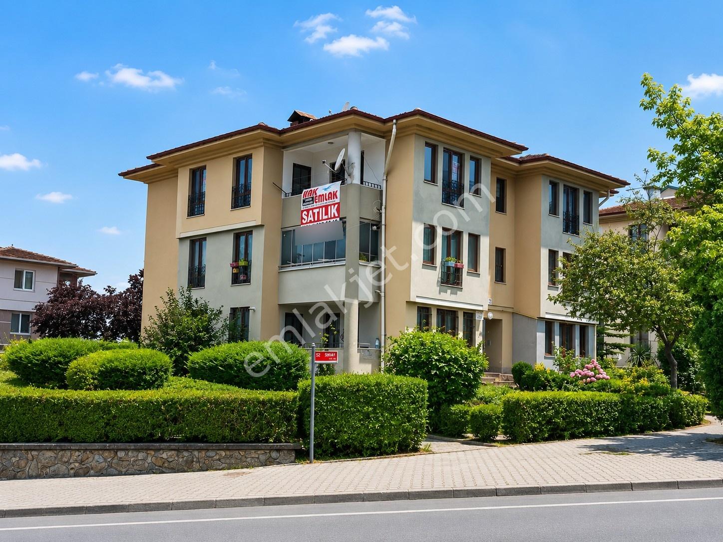 Hak Emlaktan Kalıcı Konutlarda Güzelbahçe Mah. Satılık 3+1 Daire