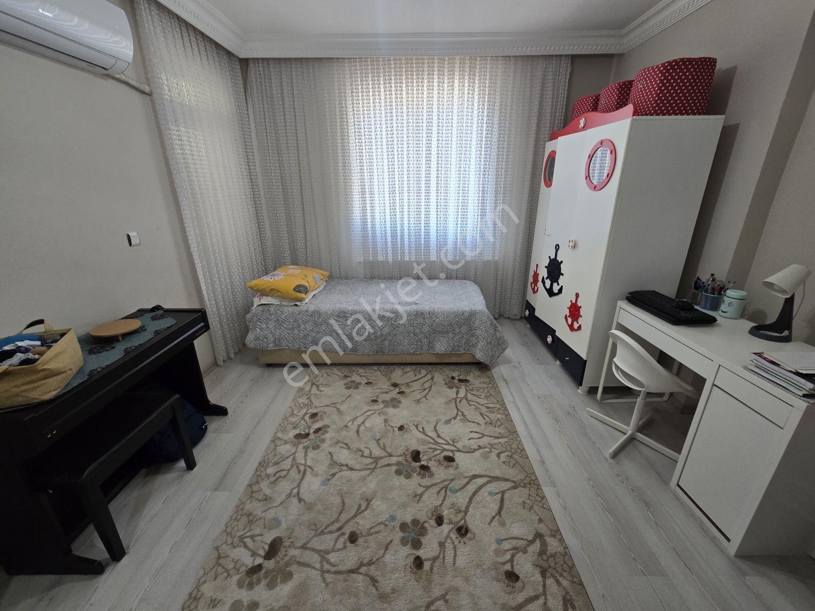 Tranvayın Dibinde 3+1 Full Kredili Dogal Gazlı Daire — fotoğraf 8