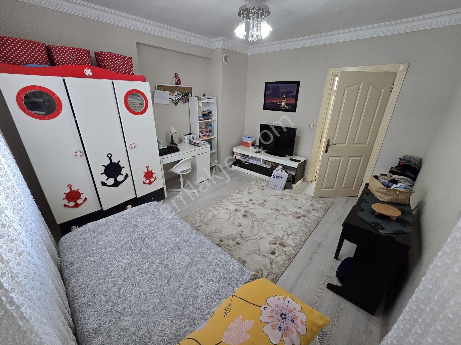 Tranvayın Dibinde 3+1 Full Kredili Dogal Gazlı Daire — fotoğraf 9