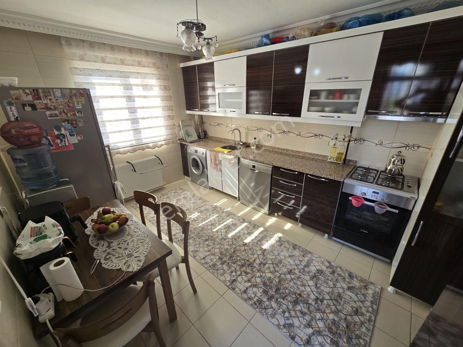 Tranvayın Dibinde 3+1 Full Kredili Dogal Gazlı Daire — fotoğraf 26