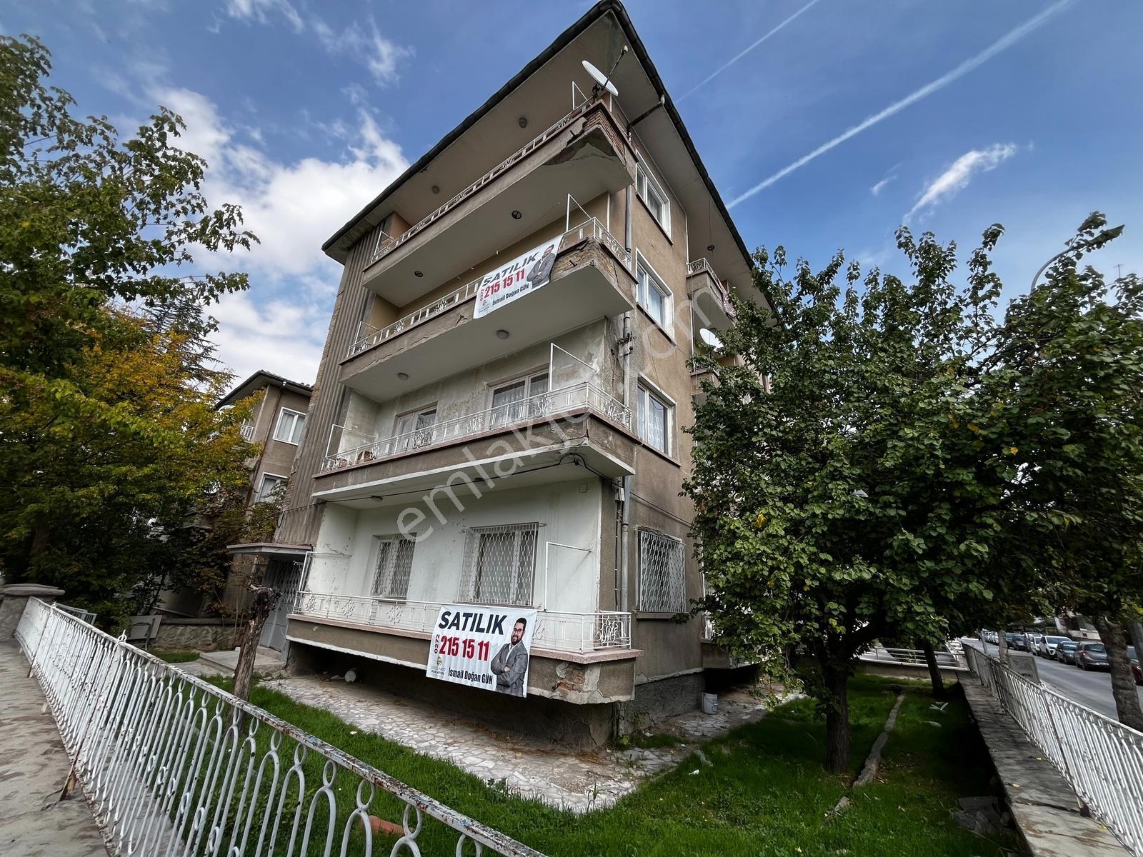 Dumlupınar Mah.satılık 3+1 145m² Afjetli Daire — fotoğraf 2