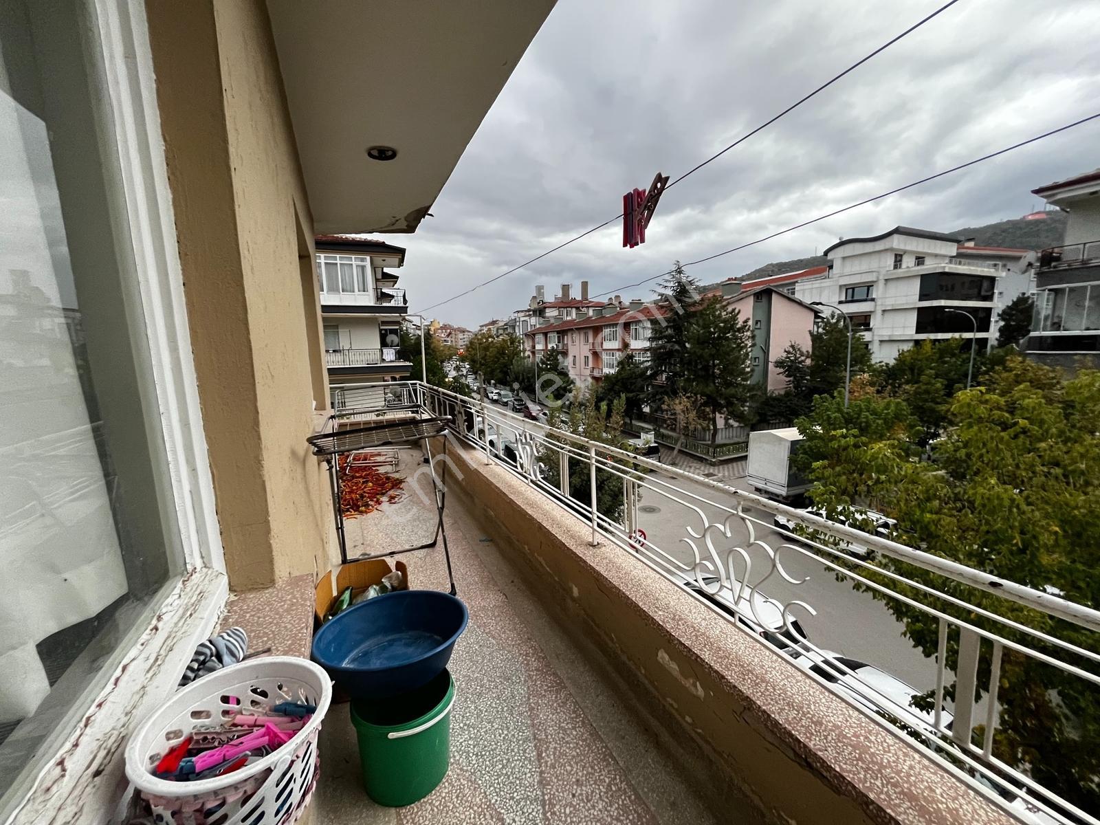 Dumlupınar Mah.satılık 3+1 145m² Afjetli Daire — fotoğraf 10