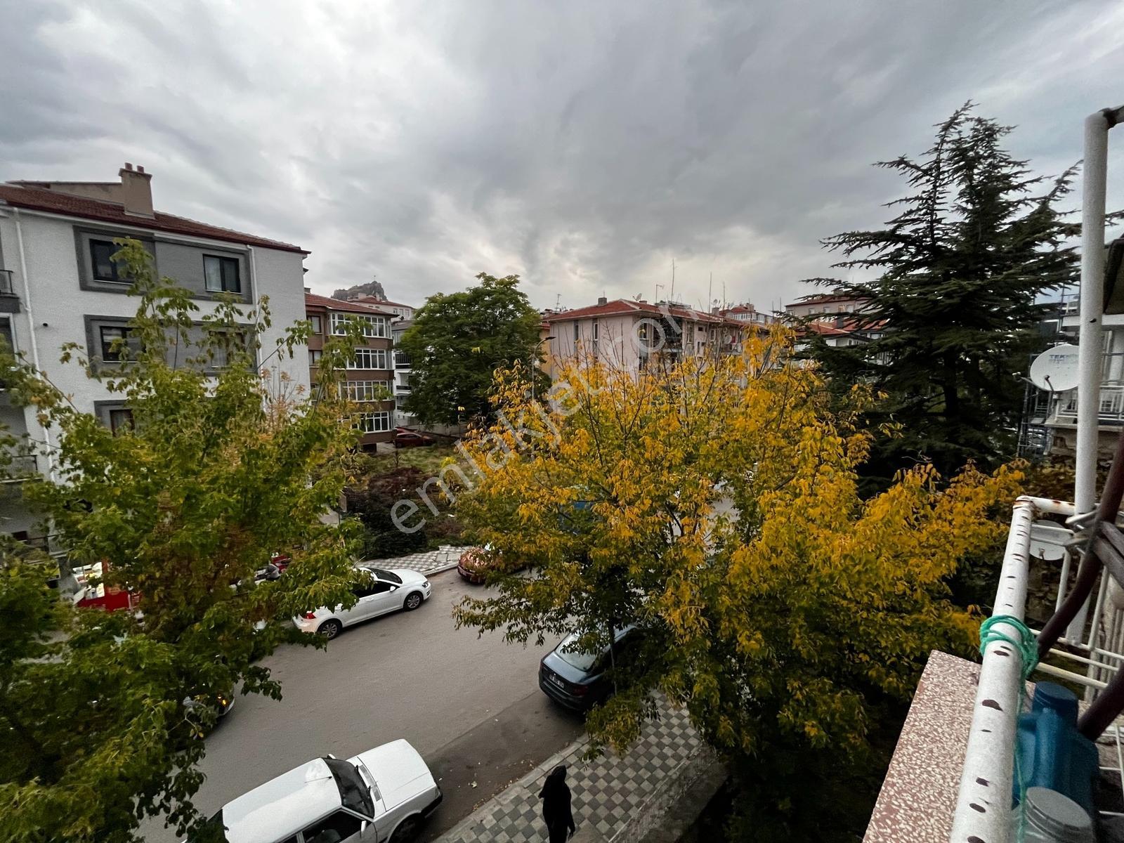 Dumlupınar Mah.satılık 3+1 145m² Afjetli Daire — fotoğraf 13
