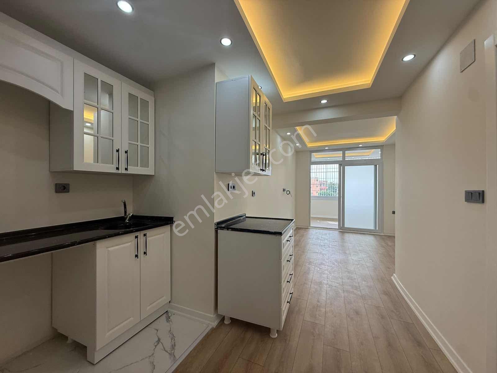 Mücahitler Bulvar Üzeri/valilik Civarı/cazip/içi Full Yapılı/1+1 — fotoğraf 3