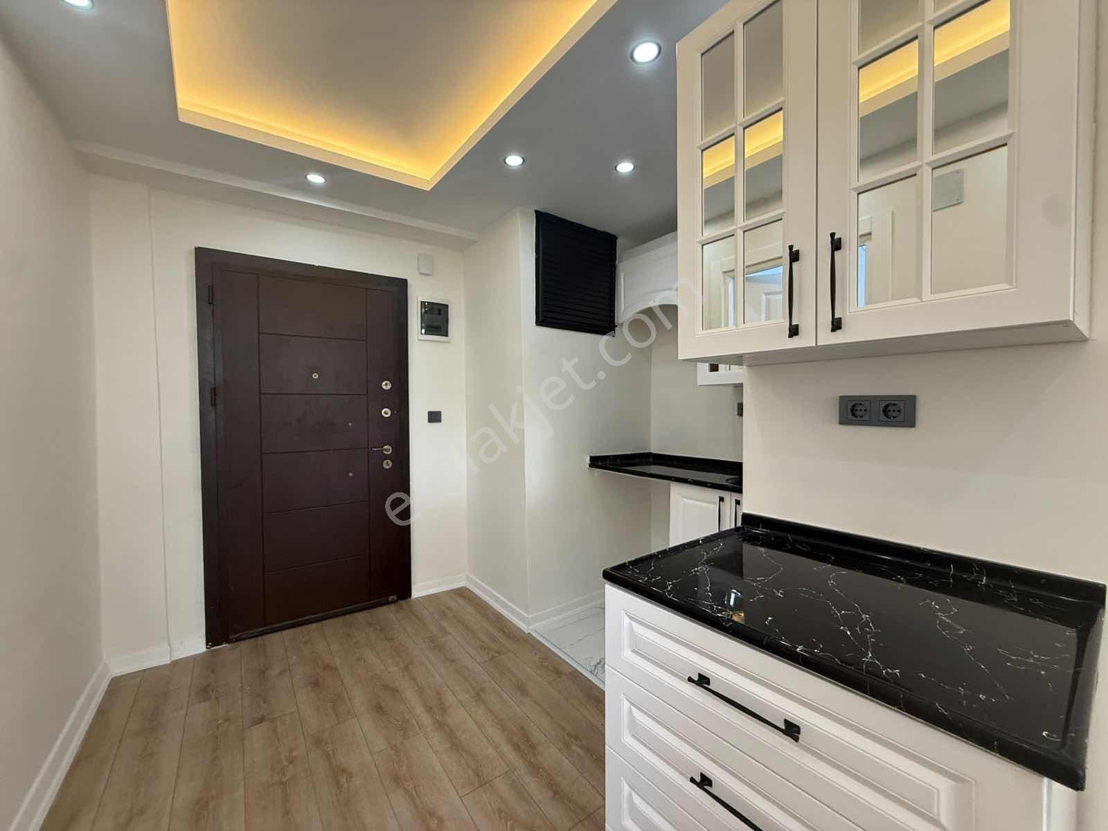Mücahitler Bulvar Üzeri/valilik Civarı/cazip/içi Full Yapılı/1+1 — fotoğraf 4