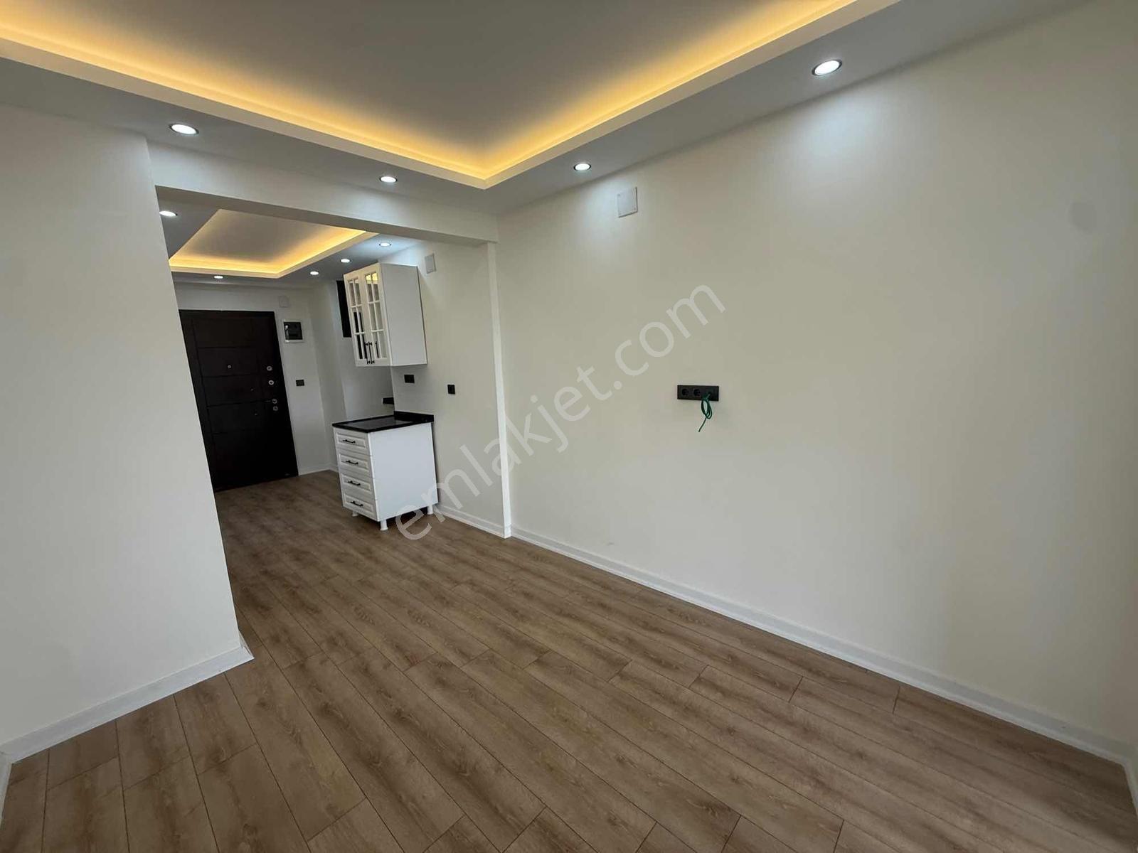 Mücahitler Bulvar Üzeri/valilik Civarı/cazip/içi Full Yapılı/1+1 — fotoğraf 11