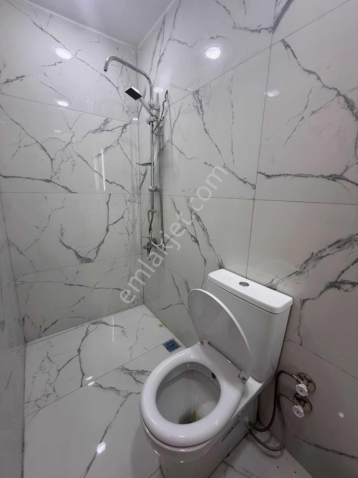 Mücahitler Bulvar Üzeri/valilik Civarı/cazip/içi Full Yapılı/1+1 — fotoğraf 18