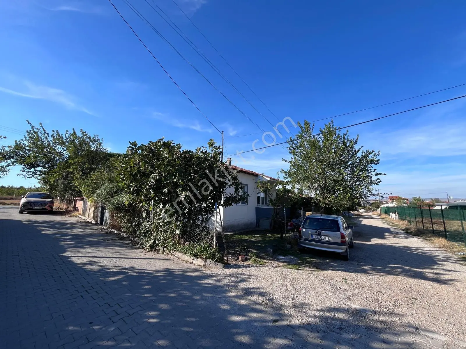 Nest'den H.basri Çantay Mah.'de 182 M2 Tarla İçinde Kargır Ev — fotoğraf 4