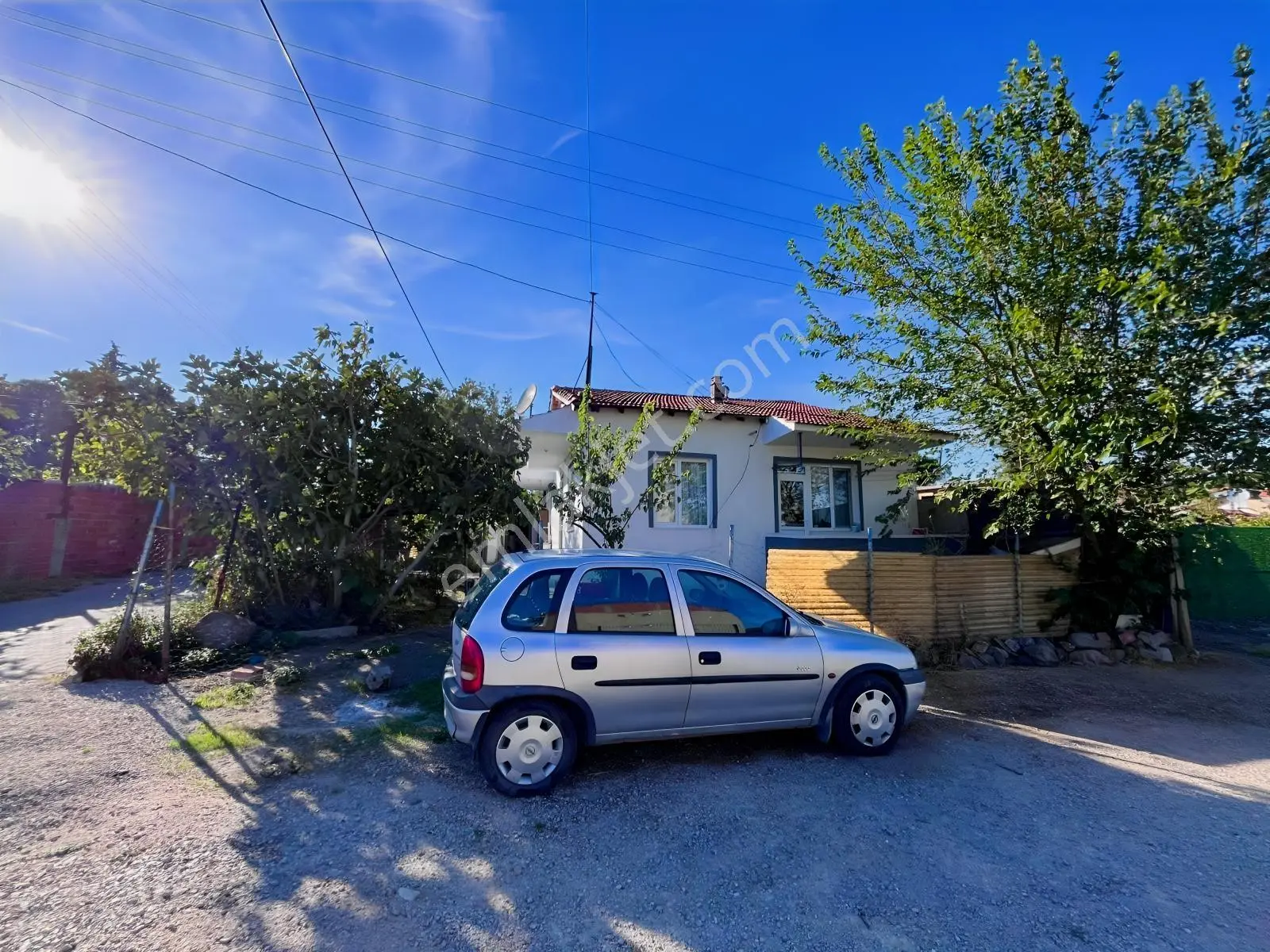 Nest'den H.basri Çantay Mah.'de 182 M2 Tarla İçinde Kargır Ev — fotoğraf 5